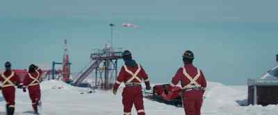 Everyone, on the double.
We still have a chance. - The Ice Road