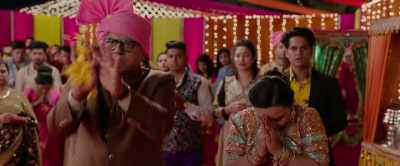 Everyone, please bow down - Shubh Mangal Zyada Saavdhan
