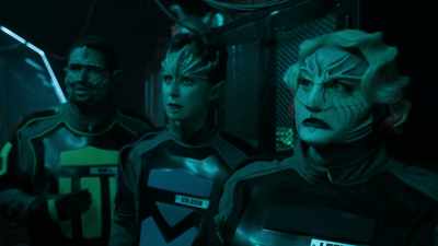 -[everyone] Shhh!
-[McKean hyperventilating] - Vagrant Queen