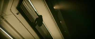 Everyone, stay calm. - Detective Knight: Rogue