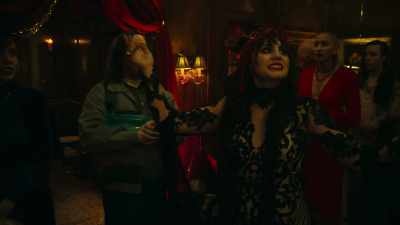 Everyone, the virgin is here! - What We Do in the Shadows