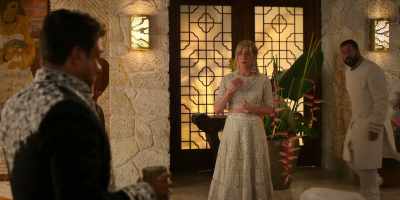 Everyone thinks Claudette
is this gold digger, - Murder Mystery 2