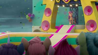 Everypony please welcome pop star,
Princess Pipp Petals, - My Little Pony: Make Your Mark