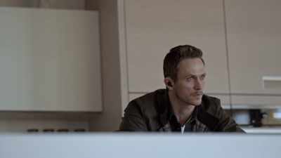 Everything that I'm about
to tell you is going to make
no sense. - Debris