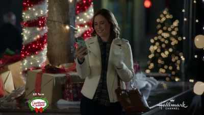 Everything,
it's all going so great, - Sister Swap: A Hometown Holiday