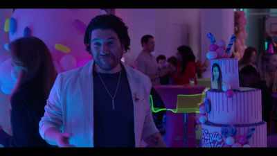 - Everything just kind of-- - Mr. Throwback