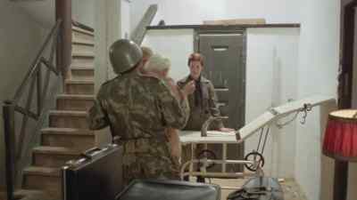 - Everything is ready.
- Bring her here. - Women in Cellblock 9