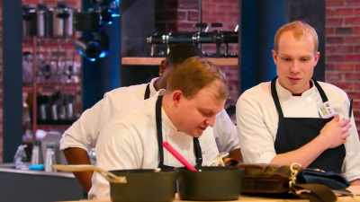 Everything has to be perfect
for these food critics. - Pressure Cooker