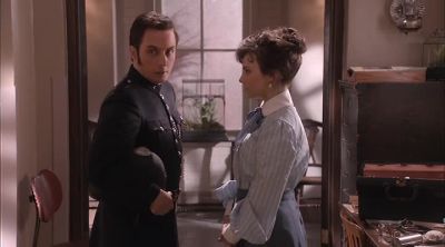 - Everything's going to be fine, isn't it?
- Everything's going to be fine. - Murdoch Mysteries
