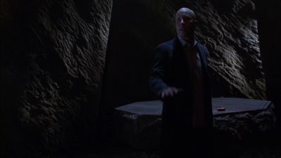 Everything's under control here, officers.
I'm sure you're needed elsewhere. - Smallville