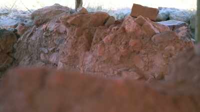 Evidence on the brickwork
shows how the fire spread. - Raiders of the Lost Past with Janina Ramirez