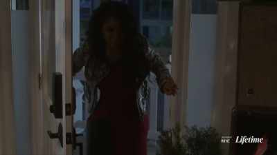 Ew! Ew!
I'm coming in. - Single Black Female