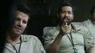 Ex-Excuse me. These
guys are shipping weapons - SEAL Team