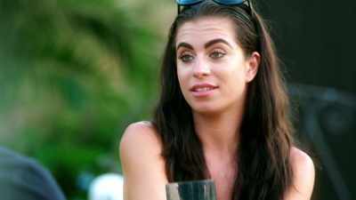 ‐Exactly.
‐ADAM: When I was trying
to get to know Tina, - Love Island