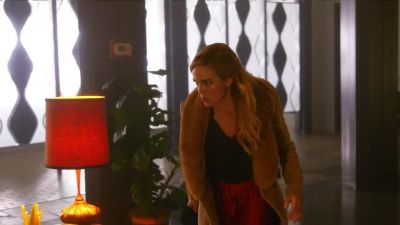 Exactly how many knives
do you have? - DC's Legends of Tomorrow