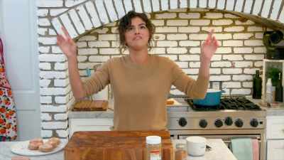 - Exactly, wherever it will be on the screen. - Selena + Chef