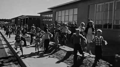 (excited chatter) - To End All War: Oppenheimer & the Atomic Bomb