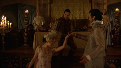 [Exclamations]
Ahh!
[Laughing] - The Tudors