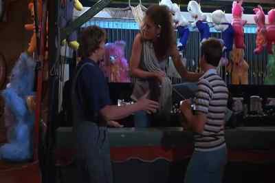 Excuse me a minute.
Where is Donna? - Carny