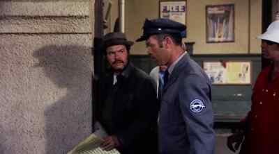 - Excuse me, bus leaving, God almighty. - The Klansman