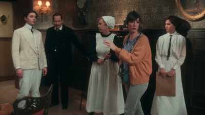 Excuse me, Carla,
but the position is good... - Irma Vep