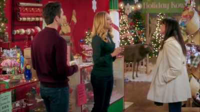 Excuse me, could you
help me find something - Sharing Christmas