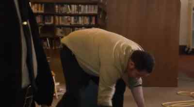 Excuse me.
Did you see the, uh,
man who did this? - The Leftovers