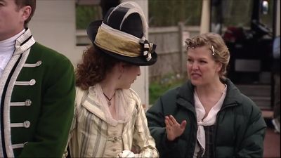 Excuse me, do you mind if I go in front of you please? - Extras