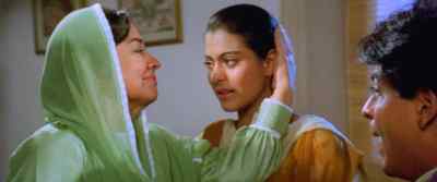 Excuse me, excuse me. - Dilwale Dulhania Le Jayenge