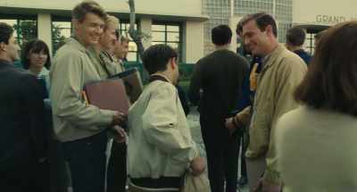 - Excuse me. Excuse me. - The Fabelmans
