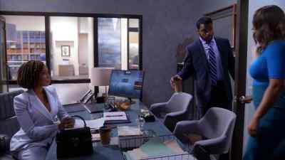 - Excuse me.
- Get yo' ass out of here. - Tyler Perry's Sistas