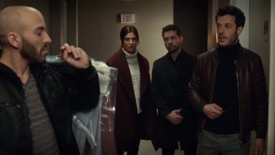 - Excuse me. Have you ever seen
anyone from this apartment? - Private Eyes
