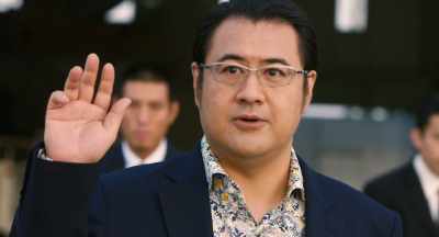 Excuse me, but I had
nothing to do with this scam. - The Confidence Man JP - The Movie -