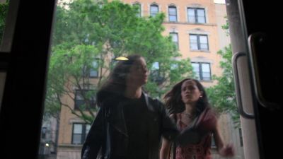 Excuse me!
-I live here. - Marvel's Jessica Jones