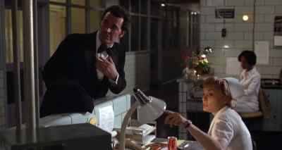 - Excuse me, I was looking for Sally Ross. - The Fan