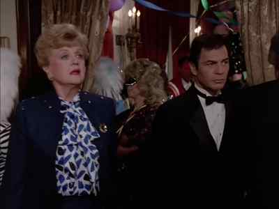 Excuse me.
I wonder if you could help me. - Murder, She Wrote