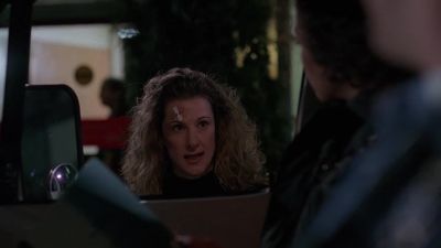 Excuse me. I'm... I'm looking for an EIVIT,... - The X-Files