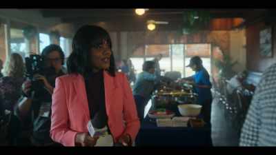 Excuse me.
I'm Kimberlyn Kendrick with Liberty. - The Girls on the Bus