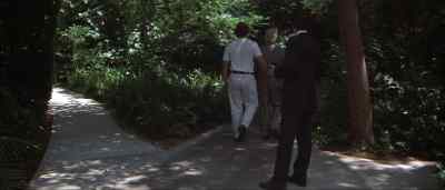 - Excuse me, I'm supposed to meet...
- Shh. - The Long Goodbye