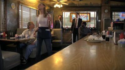 Excuse me,
is Robert Bremmer here? - Criminal Minds