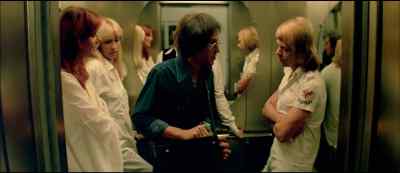 Excuse me... l'd just like to...
Can l have a... an interview...? - ABBA: The Movie