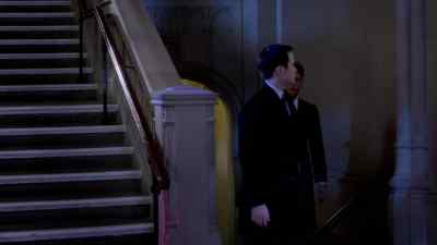 Excuse me, let him through. - Limitless