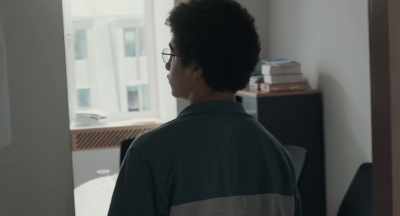 Excuse me.
May I have that note for my mother? - Young Ahmed