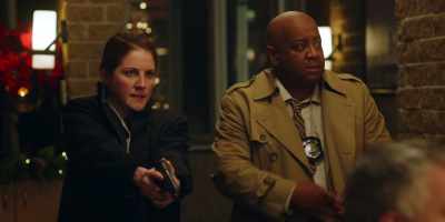 Excuse me. Officer? Or agent? - Holiday Hold-Up