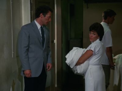 Excuse me, please.
Uh, Ewing? - Dallas