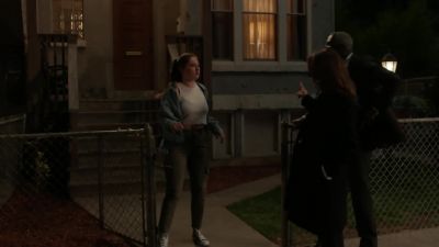Excuse me. - Shameless