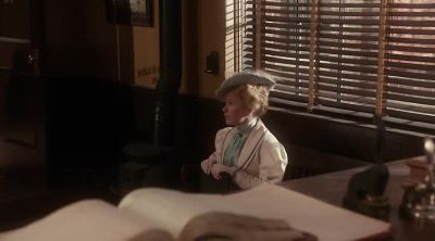 Excuse me. - Murdoch Mysteries