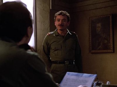 Excuse me. - MacGyver