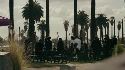 Excuse me. - Snowfall