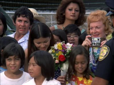 EXCUSE ME. - Hawaii Five-O